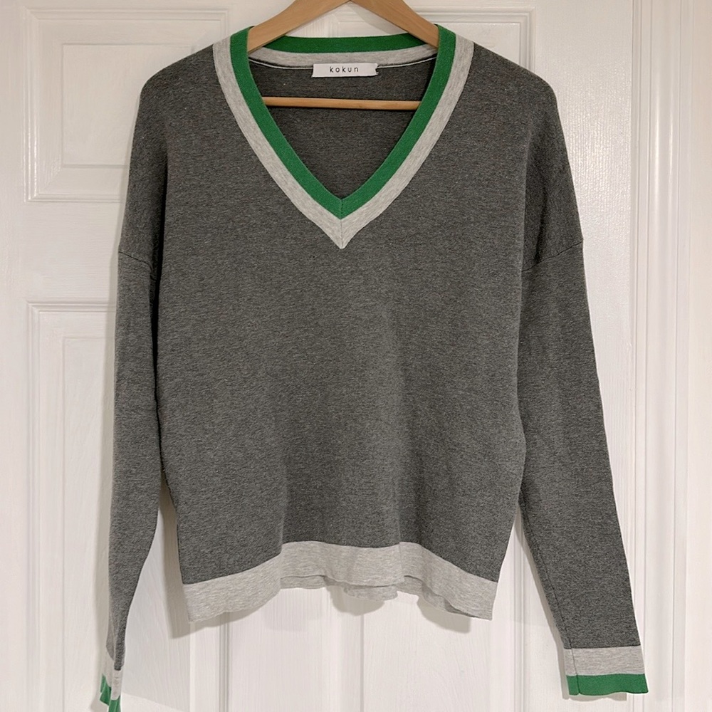 Kokun V-neck sweater